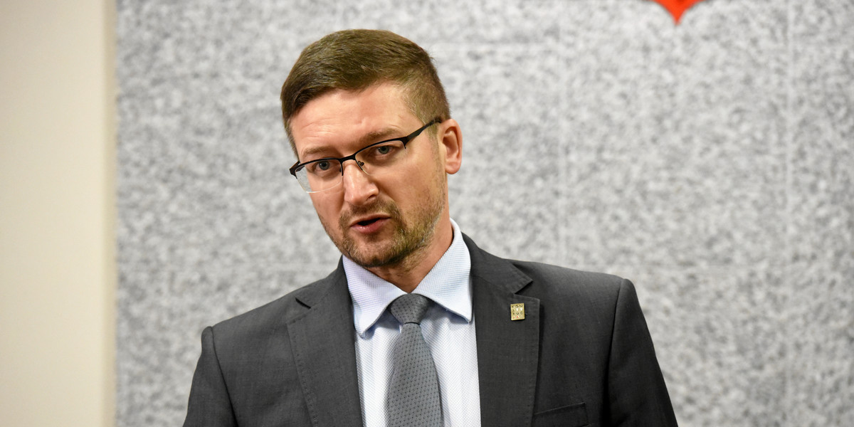 Na zdjęciu sędzia Paweł Juszczyszyn, który został odwołany z delegatury Sądu Okręgowego w Olsztynie decyzją Zbigniewa Ziobry. Szef senackiej komisji sprawiedliwości domaga się wyjaśnień w jego sprawie 