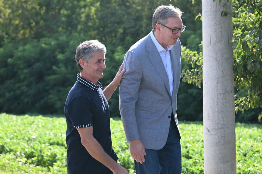 Aleksandar Vučić u poseti porodici Todorović