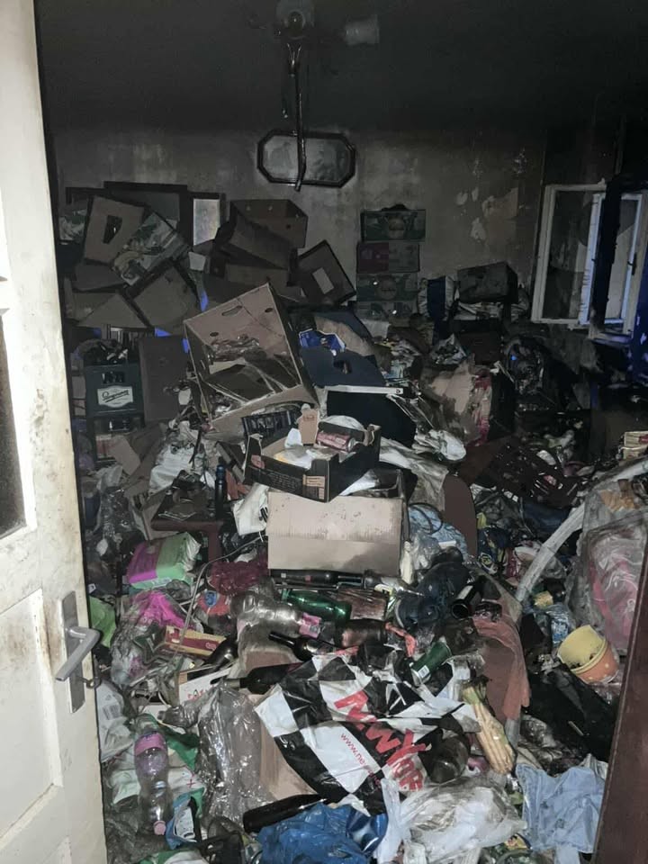 V Košiciach horel rodinný dom, požiar spôsobil ohorok z cigarety.