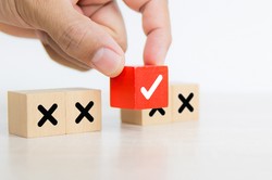 Łatwo nie będzie... Ten nieziemsko trudny QUIZ z WIEDZY OGÓLNEJ przyprawi Cię o ból i zawrót głowy. Uda Ci się zdobyć chociaż 6/10?