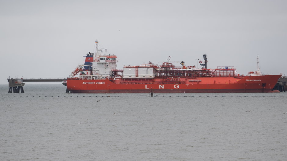 Budowany terminal do odbioru skroplonego gazu ziemnego w Wilhelmshaven w Niemczech.