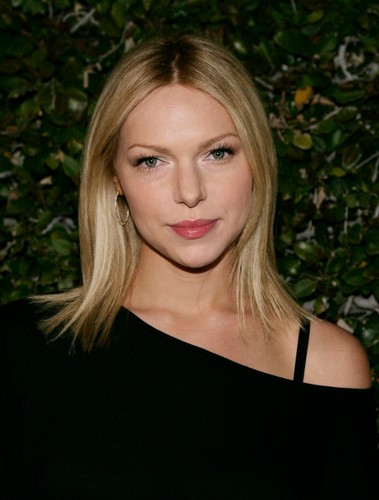 Laura Prepon jako blondynka w 2007 roku