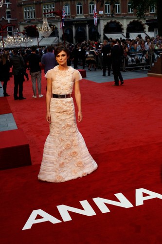 Keira Knightley na premierze 'Anny Kareniny' w Londynie