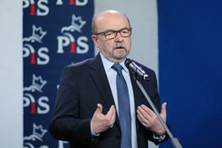 Legutko ostro o KPO i opieszałości UE. 'Jawny atak na rząd Polski'