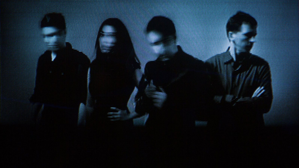 Lider Nine Inch Nails, Trent Reznor powraca z projektem How to Destroy Angels, który tworzy wraz ze swoją żoną Mariqueen Maandiq, Atticusem Rossem, a od niedawna także z Robem Sheridanem. Jesienią ukaże się nowa EP-ka grupy, a w rpzyszłym roku pełnometrażowy album.