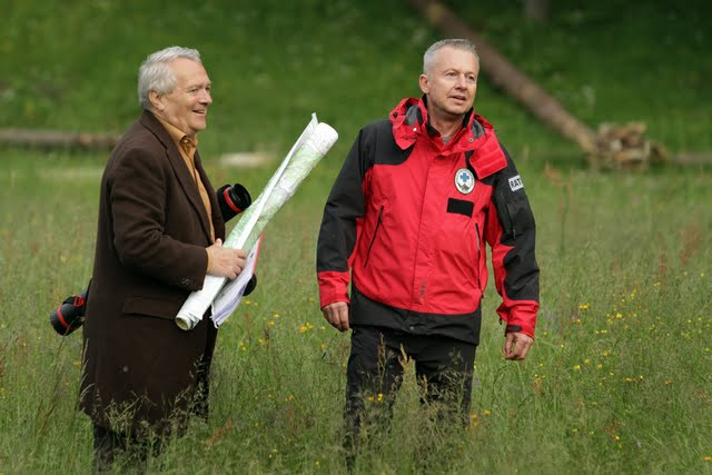 Zdzisław Wardejn i Bogusław Linda w serialu "Ratownicy"