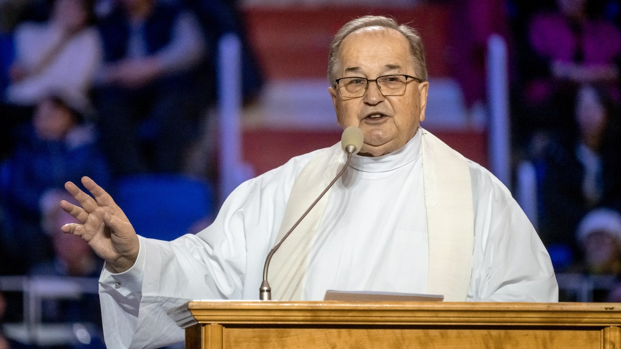 Afera KPO zbulwersowała o. Tadeusza Rydzyka. "Te rządy tworzą kasty"