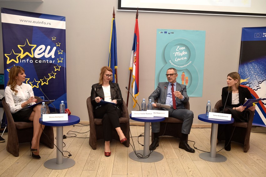 Sa tribine u EU info centru