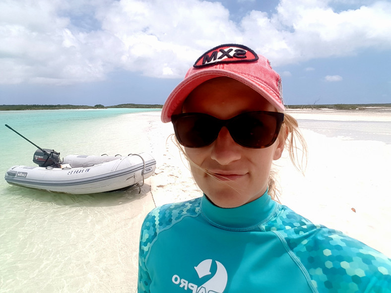 Agata podczas snorkelingu na Bahamach