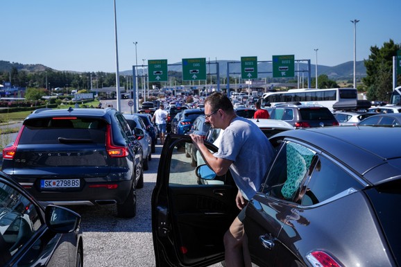 DO GRČKE PREKO SEVERNE MAKEDONIJE ILI BUGARSKE? EES ozbiljno menja računicu za srpske turiste, evo sve detaljno što treba da znate