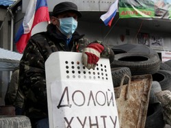 Uzbrojeni demonstranci zajęli siedzibę władz Doniecka