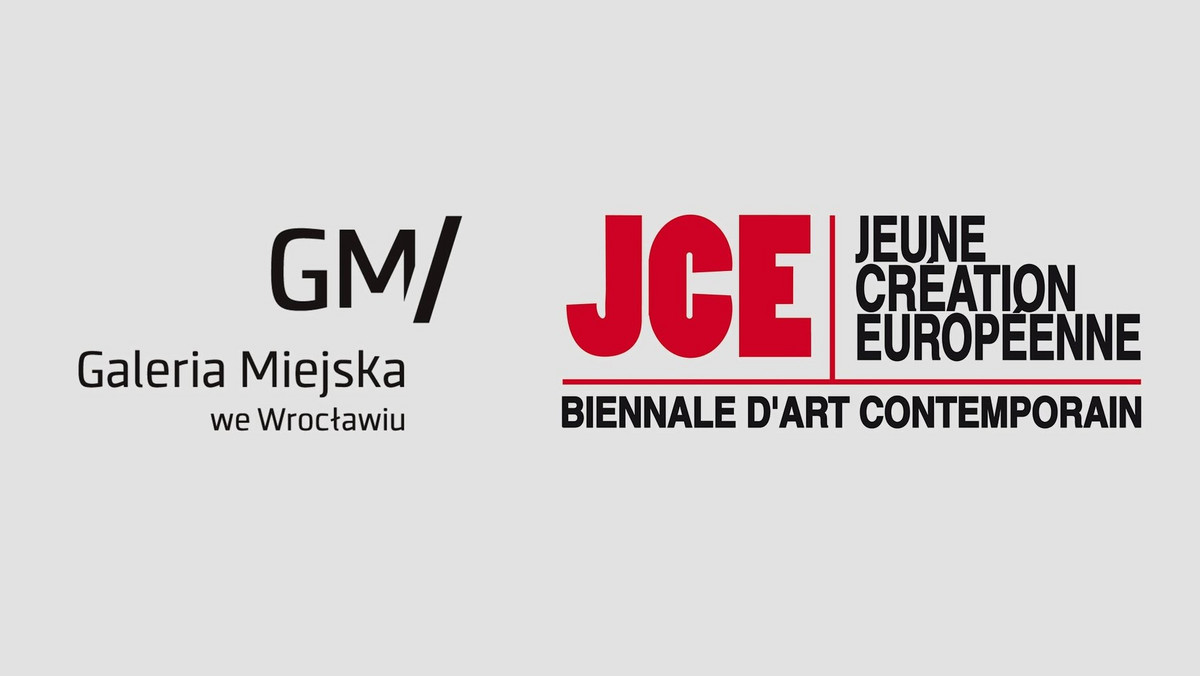 Istotą Biennale Młodej Sztuki Europejskiej JCE jest ruch, przemieszczanie się artystów, widzów, krytyków i idei - powiedziała PAP Ewa Sułek, jedna z kuratorów wystawy, która prezentowana jest właśnie we Wrocławiu. Ekspozycja potrwa do końca lipca.