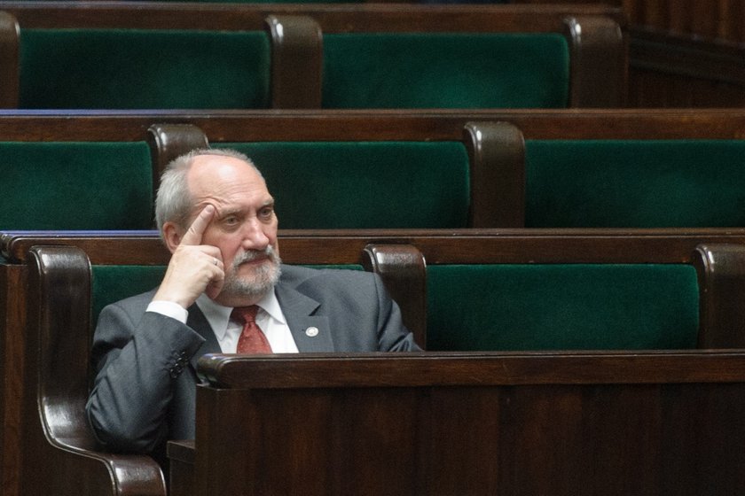 Macierewicz w końcu przemówił. Znowu o WSI!