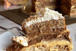 Recept za kultnu ŠVALER TORTU je omiljen među ženama: Pravi se ekspresno, a izgleda kao da ste dane u nju uložili