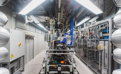 Koncern motoryzacyjny PSA inwestuje w Polsce i obiecuje pracę. Wiemy, kiedy ruszy seryjna produkcja