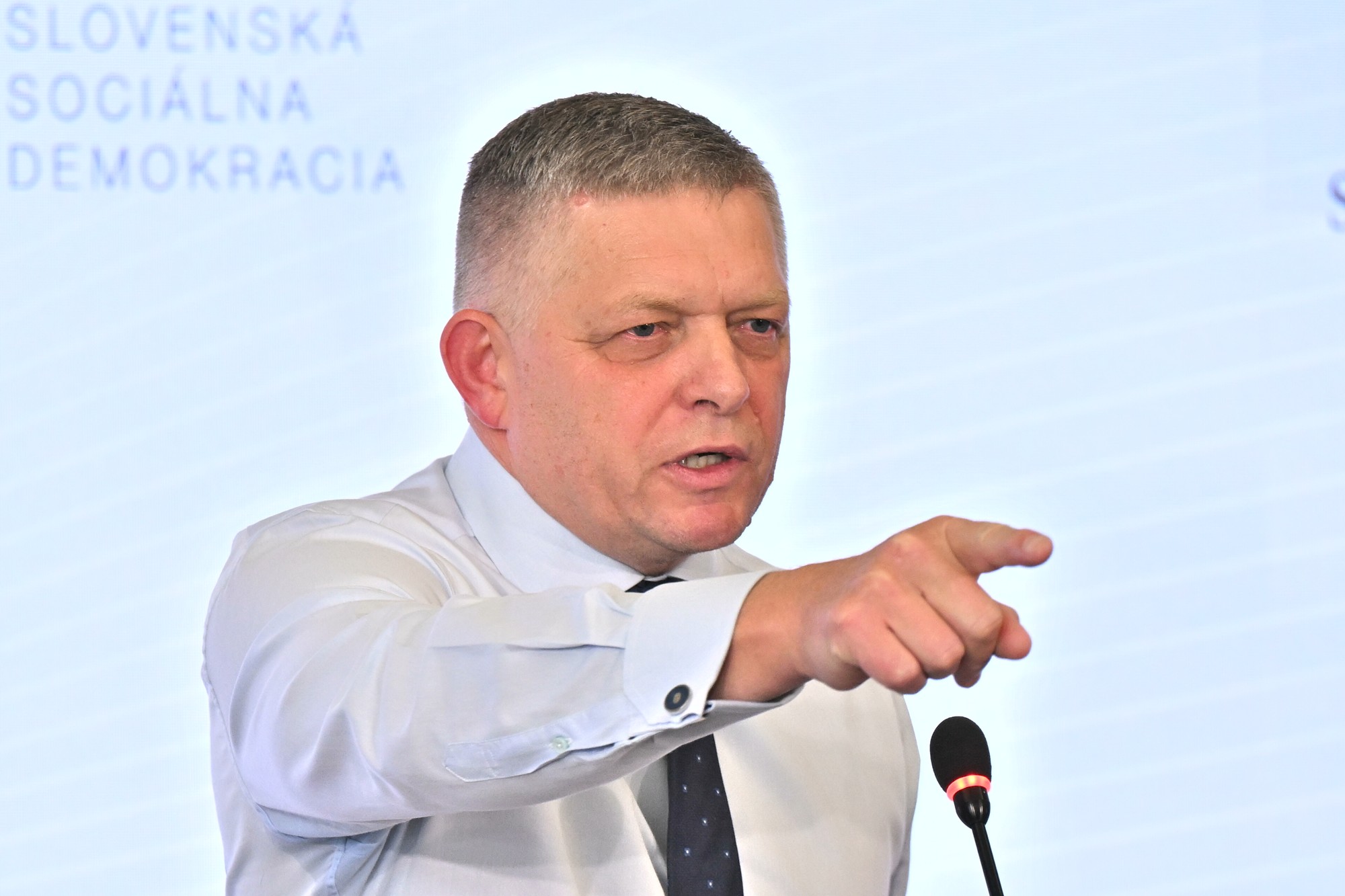 Predseda strany Smer-SD Robert Fico počas príhovoru na pracovnom sneme strany Smer - sociálna demokracia.