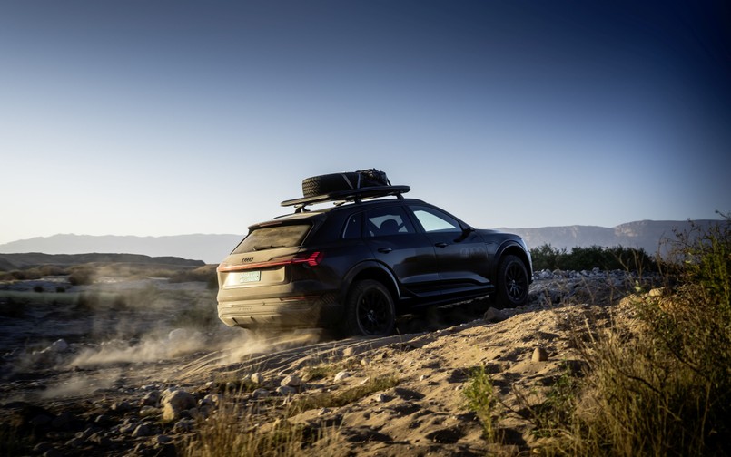 Audi Q8 e-tron edition Dakar