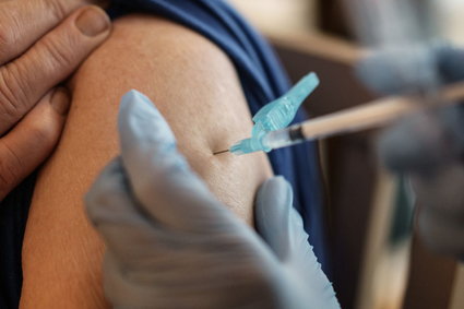 Szwecja wstrzymała płatności dla Pfizera za szczepionkę. "Niesłusznie dolicza opłaty"