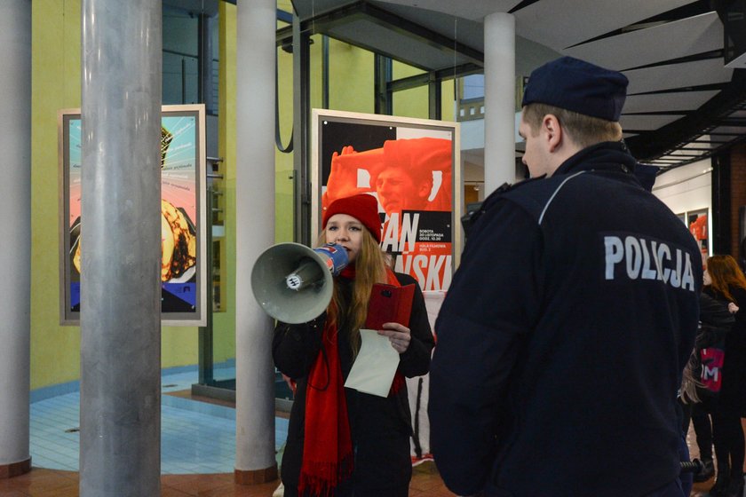 Protest przeciwko wizycie Romana Polańskiego na łódzkiej filmówce. Interweniowała policja 