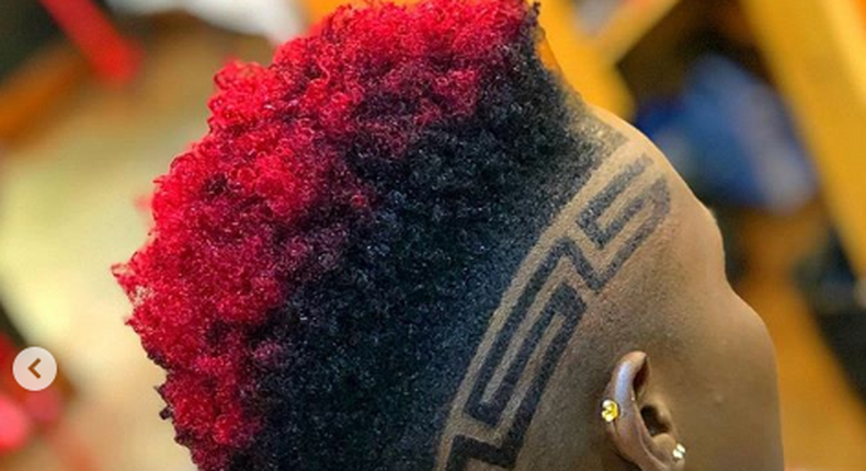 Meet young African barber who is busy turning heads with his jaw dropping hairstyles that some of Kenya’s most notable public figures can’t get enough of. 