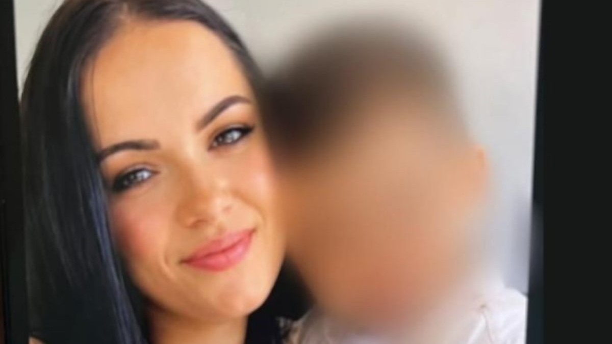 O tânără de 25 de ani, din Cluj, și fiul ei de 3 ani au dispărut fără urmă. Poliția și familia cer ajutorul oamenilor pentru a-i găsi