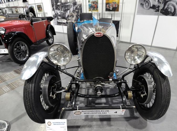 Jedna premiera światowa, czternaście premier polskich, łącznie około 800 eksponatów zaprezentowano podczas targów Motor Show, które odbyły się w Poznaniu. Targi odwiedziło rekordowe 46 tysięcy zwiedzających...