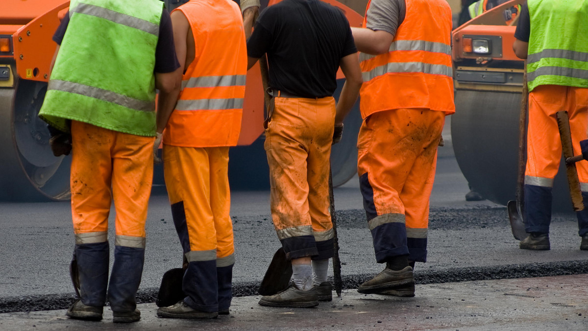 Firma Alpine Bau złożyła we wtorek w GDDKiA oświadczenie, że nie dokończy budowy mostu na autostradzie A1 w Mszanie - poinformowała rzeczniczka Alpine Karolina Szydłowska. Wykonawca nie wyklucza, że zrezygnuje także z realizacji innych kontraktów dla GDDKiA.