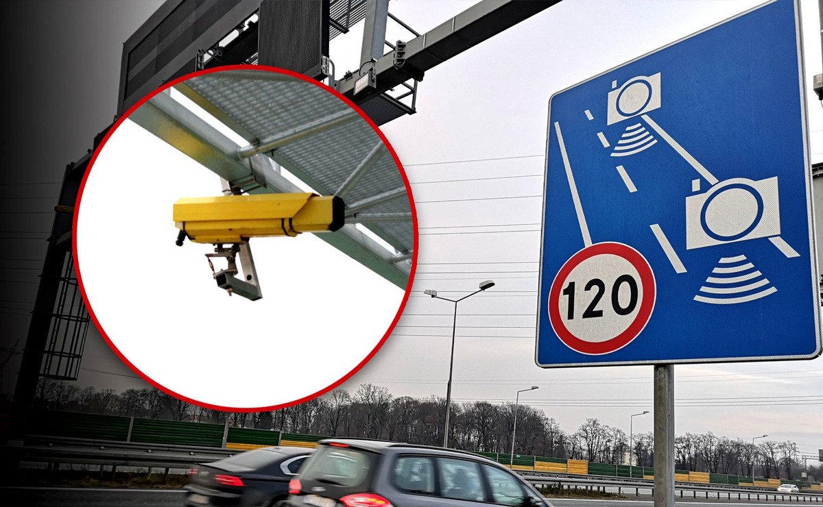 Żółta kamera odcinkowego pomiaru prędkości CANARD przy autostradzie i niebieski znak informujący o kontroli prędkości