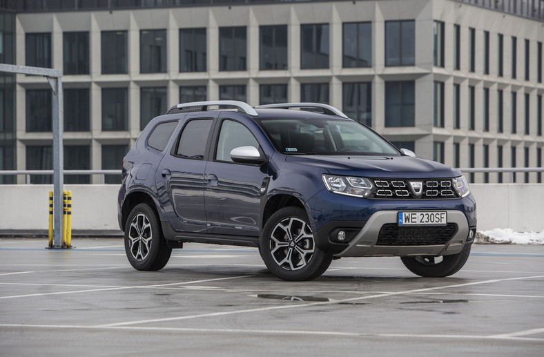 Dacia Duster kontra Mitsubishi ASX - który SUV za 80 000 zł będzie lepszym wyborem