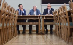 13 osób wesprze komisję ds. VAT. To oni pomogą w sejmowym śledztwie. KIM SĄ?