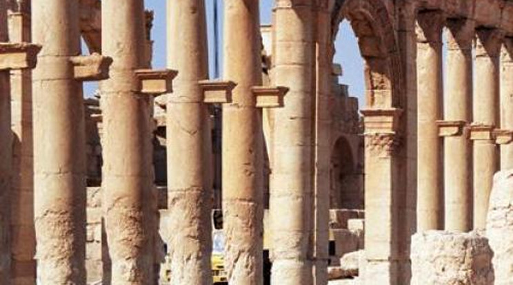 2000 éves templomot rombolt le az ISIS!