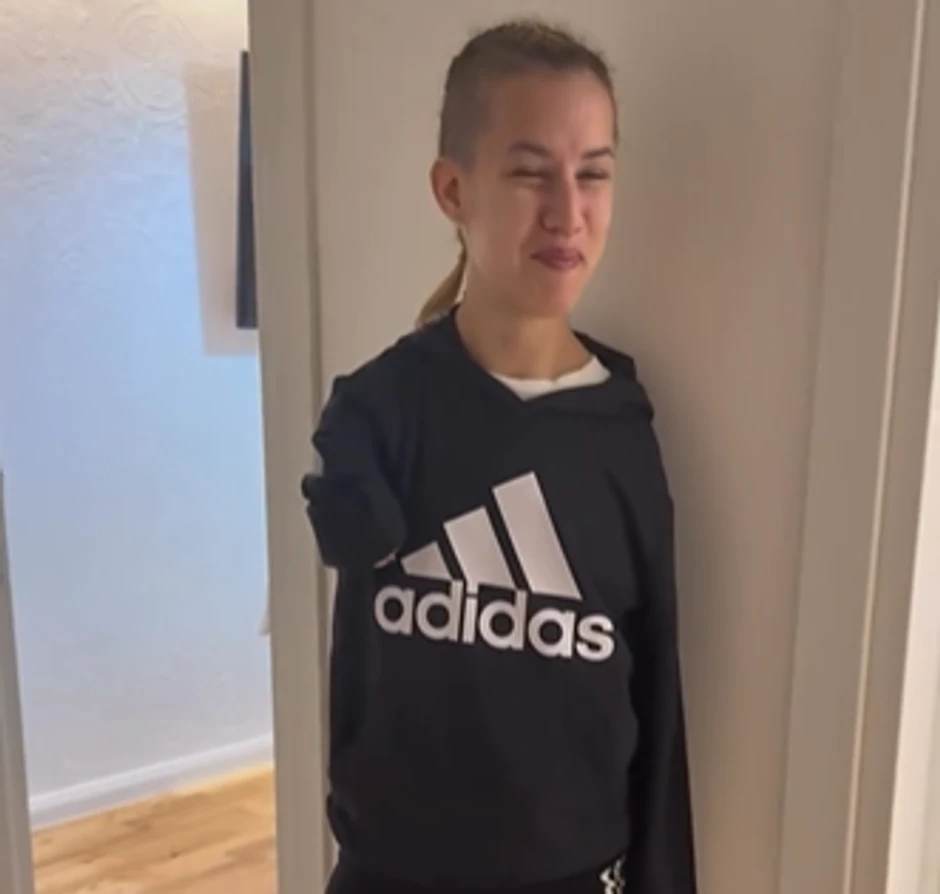 Objava Devojke sa krilima