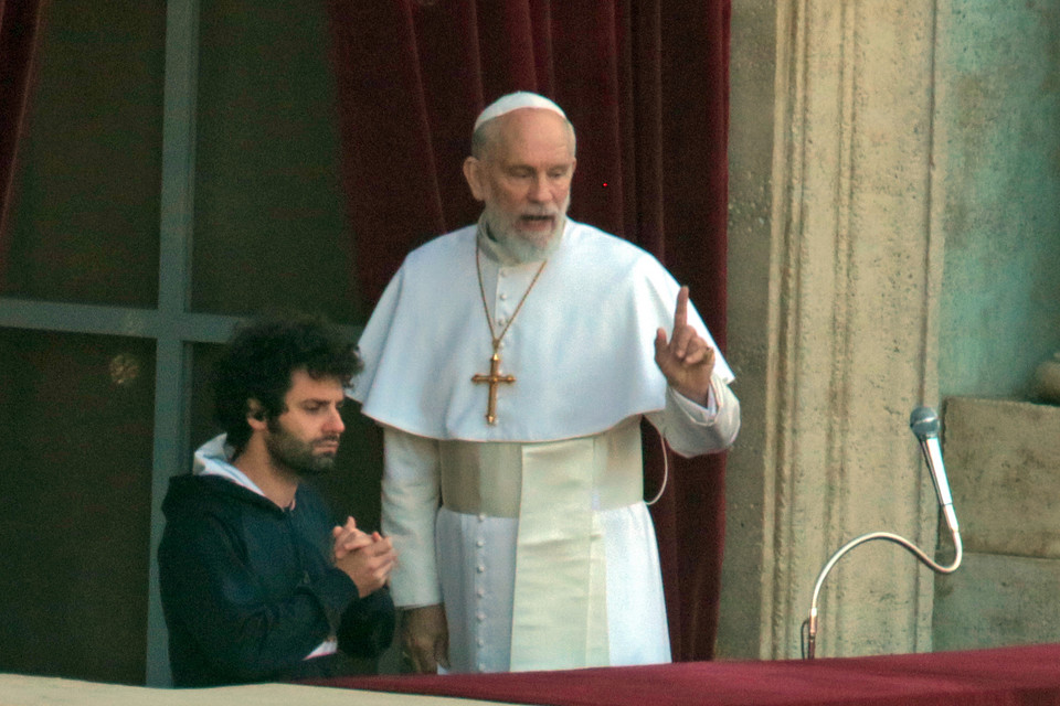 John Malkovich na planie serialu "The New Pope"