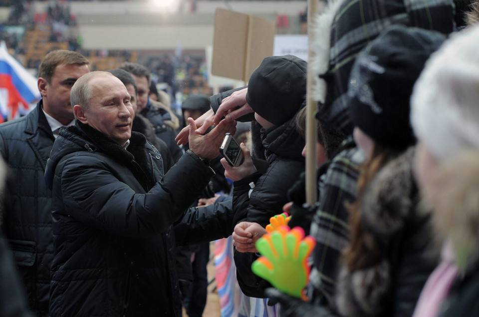 Tysiące zwolenników Putina na ulicach