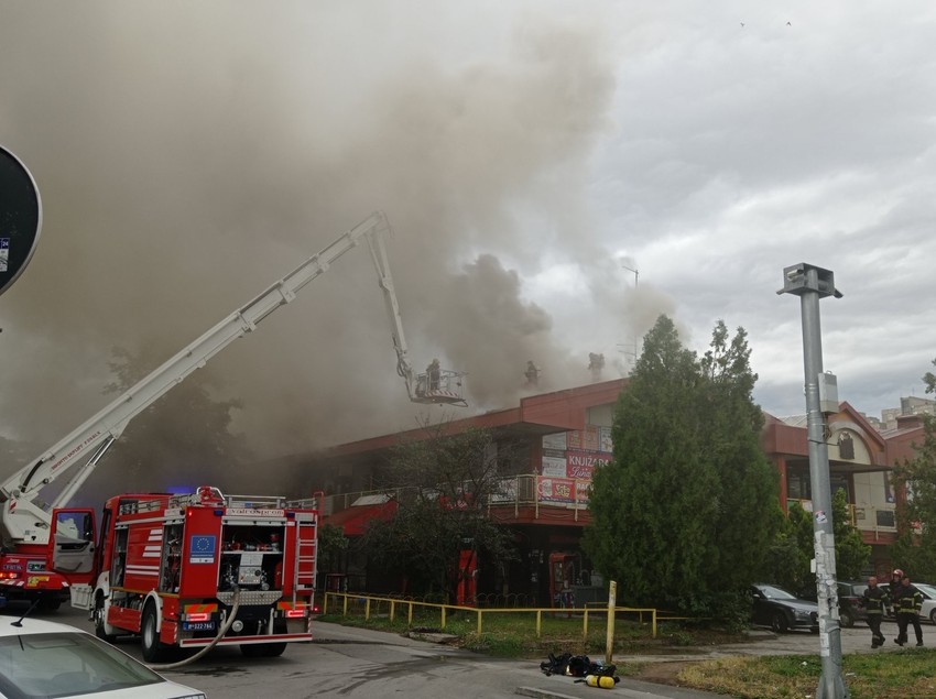 Ogroman požar na Novom Beogradu