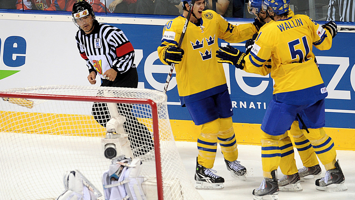 O godzinie 20:30 w Bratysławie hokeiści Szwecji i Finlandii zagrają o złoty medal mistrzostw świata. W historii tej imprezy taki skład finału będzie po raz czwarty. Zapraszamy na realcję "akcja po akcji" z tego spotkania.