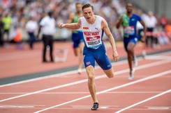 Karsten Warholm chce na MŚ zdobyć złoty medal i pobić rekord globu. Ma mu w tym pomóc trening... krzyku