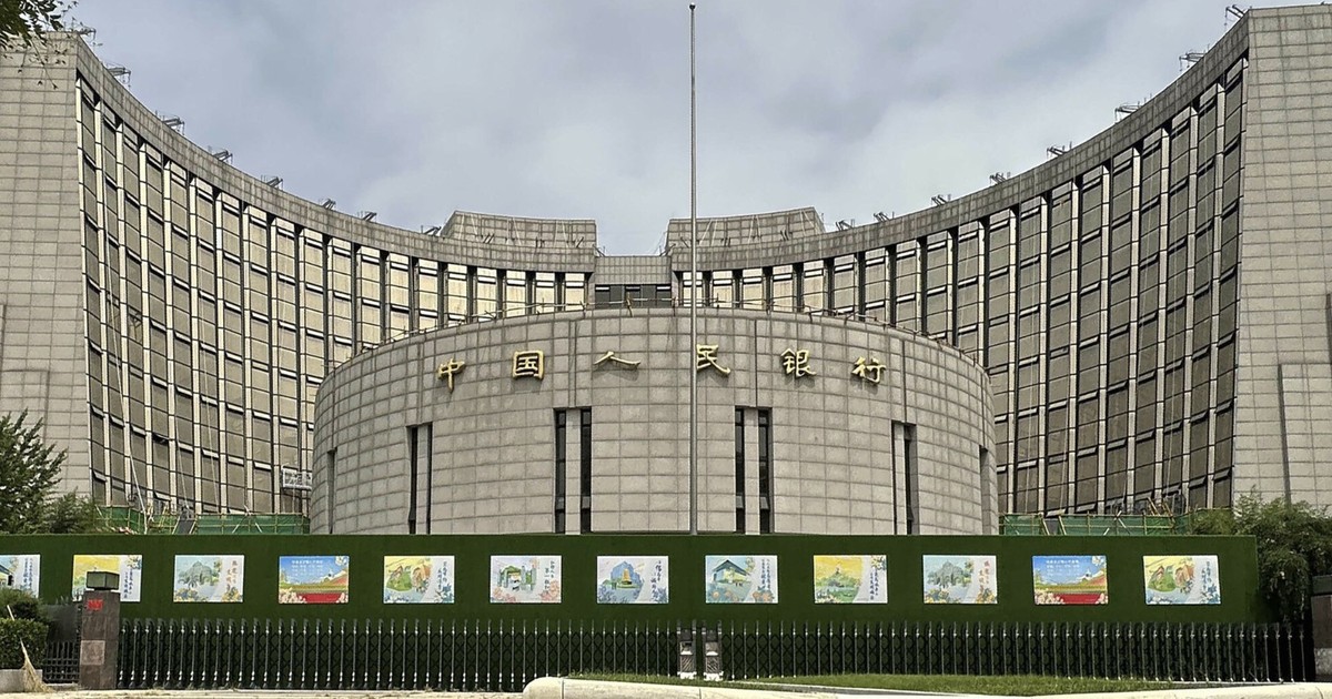 中国が予想外に金利を引き下げた。 彼らは経済成長を支援したいと考えています