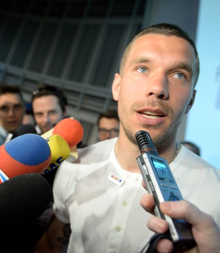 Lukas Podolski otworzył świetlicę dla dzieci na warszawskiej Pradze