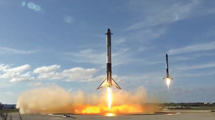 Sikeres volt a Falcon Heavy tesztrepülése