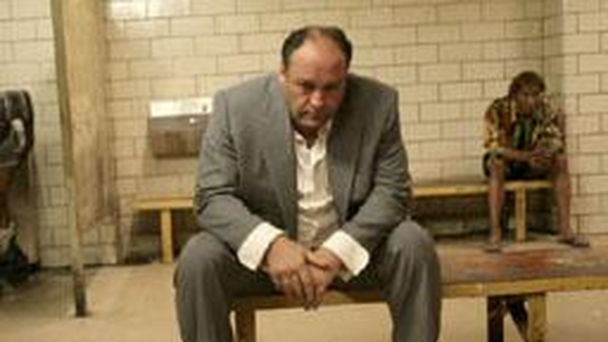 James Gandolfini wystawił na aukcję charytatywną ubrania, które nosił przez ponad 8,5 roku grając głównego bohatera serialu "Rodzina Soprano".