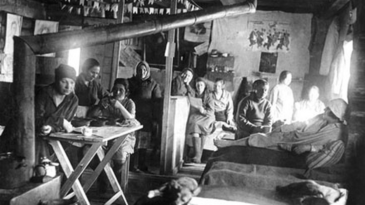 Życie w sowieckich obozach pracy przymusowej zwanych potocznie Gułagiem było nieznośne i ciężkie. Codziennością była katorżnicza praca, wszechobecny głód, pogarda dla człowieka i korupcja. Czasami zdarzała się miłość…