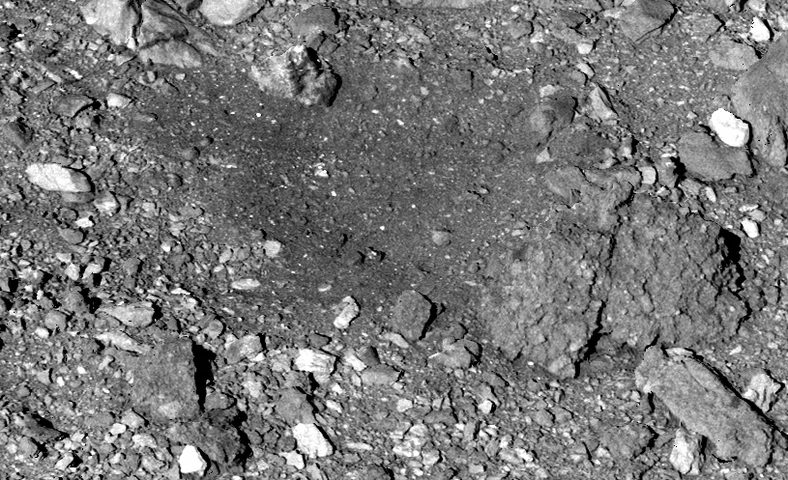 Powierzchnia asteroidy Bennu przed pobraniem próbek skał