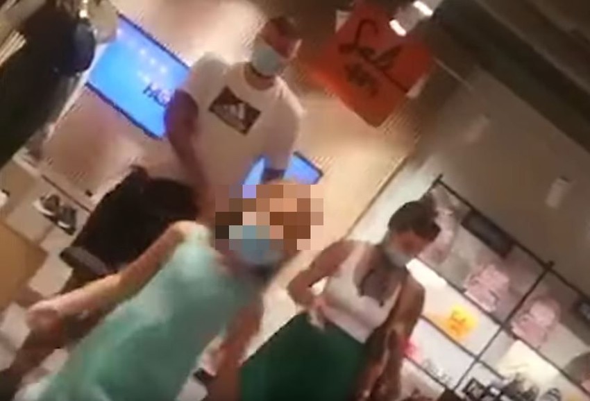 Janjuš sa porodicom