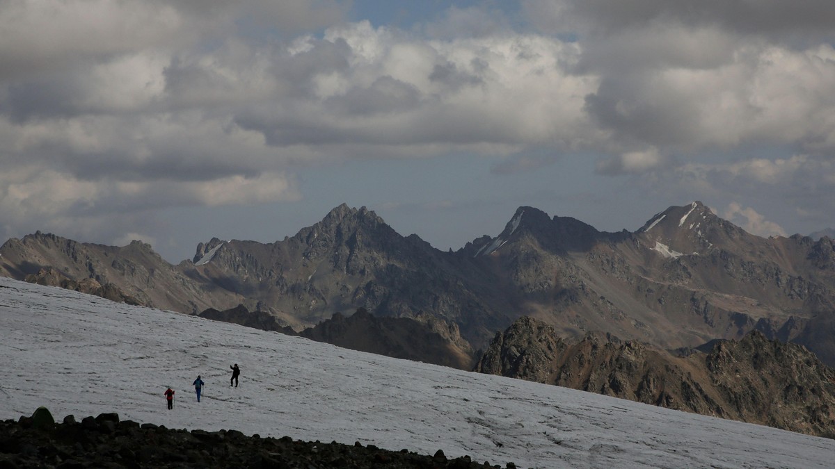 Pogled na Elbrus, najviši planinski vrh Evrope (arhivska fotografija) | Foto: REUTERS/Anton Vaganov/File Photo