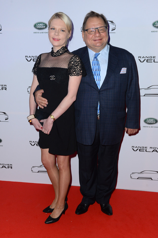 Ryszard Kalisz z żoną na premierze nowego modelu samochodu Range Rover