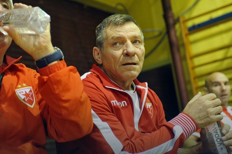 Miloš Šestić u ulozi trenera veterana Zvezde