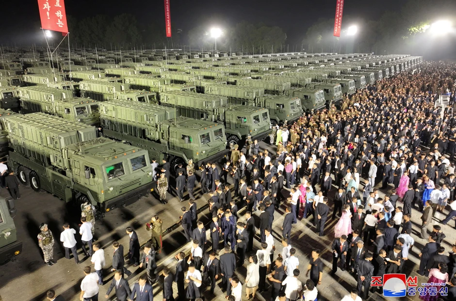 Severna Koreja premestila stotine lansera balističkih projektila na granicu sa Južnom