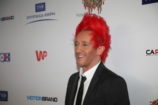 Na piosence wyborczej można zarobić. Muzycy kładą na szali artystyczną reputację