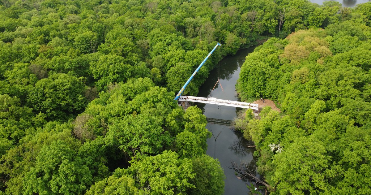 Olbrzymi dźwig pracował nad Widawą